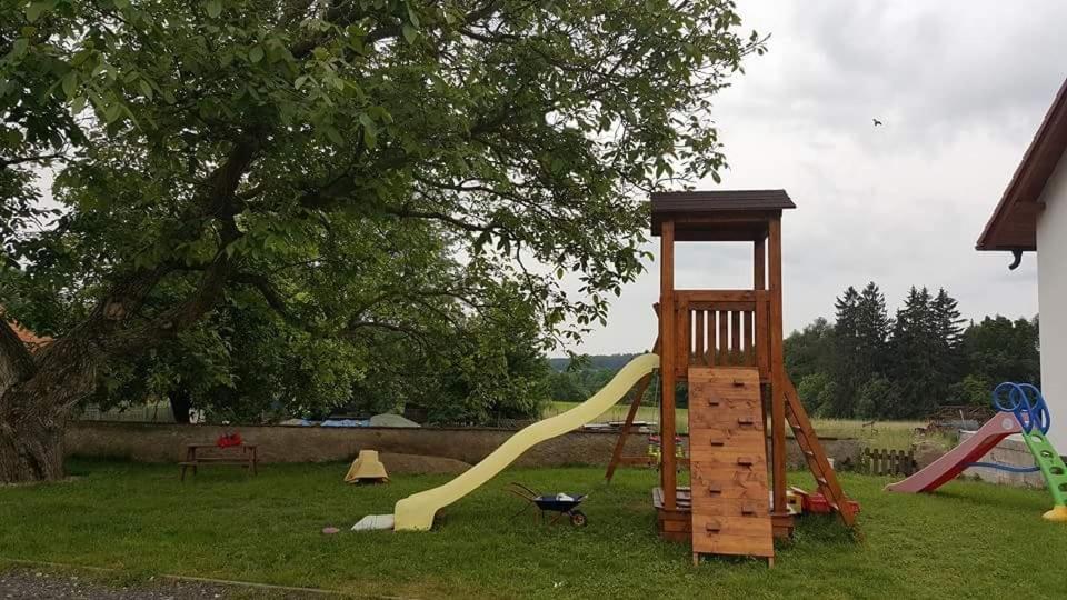 Hotel Penzion U Farmare Chotoviny Zewnętrze zdjęcie